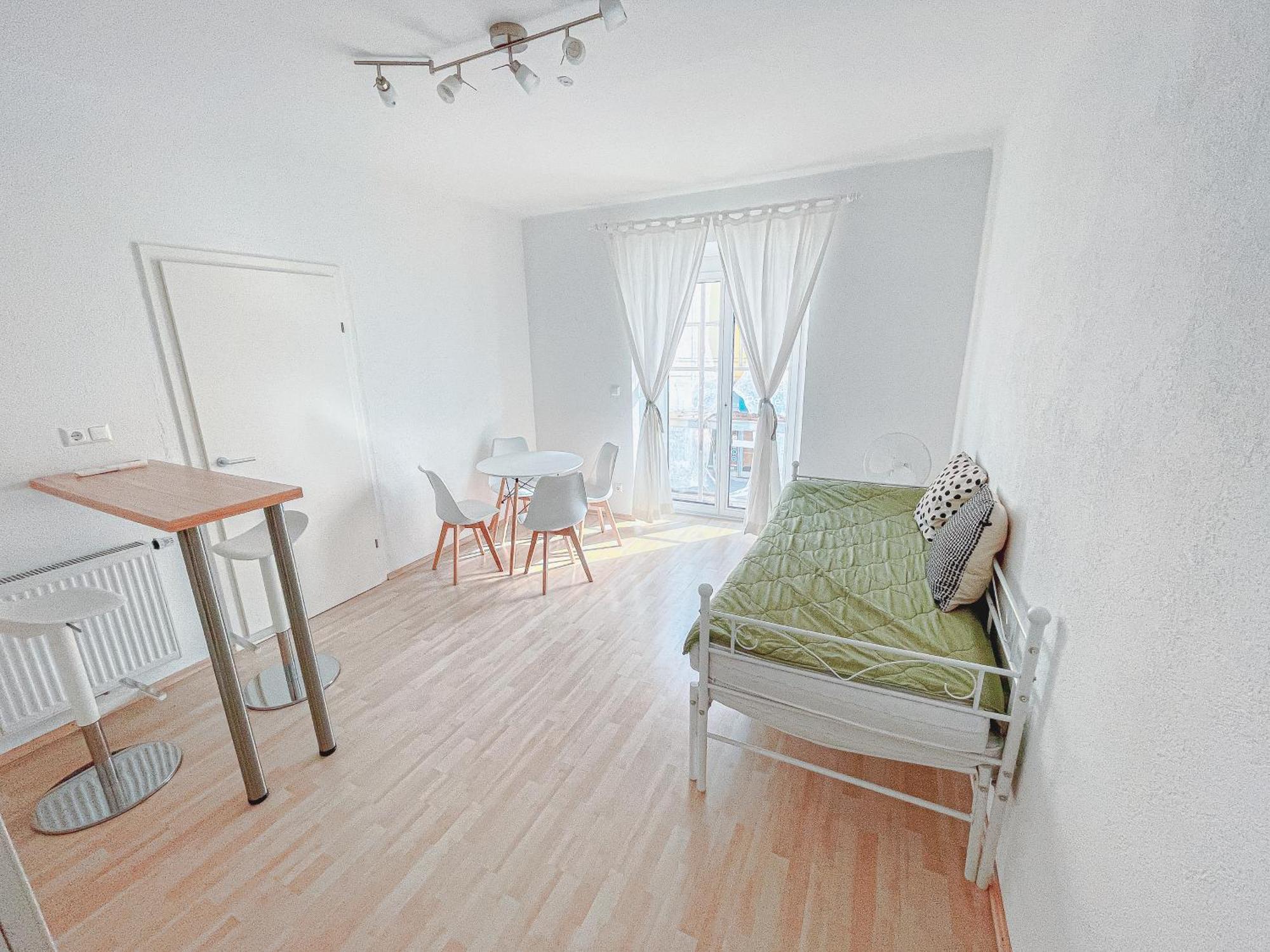 Ferienwohnung Contactless Self-Check-In - Studio, 5 Minutes To Center Graz Exterior foto
